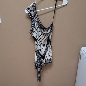 BCBGMaxAzria Asymmetrical Tank Top 🖤